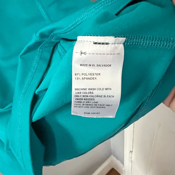 Bundle 2 Reebok 3/4 Zip Pullovers Long sleeve Medium Blue and Pink - Picture 10 of 12